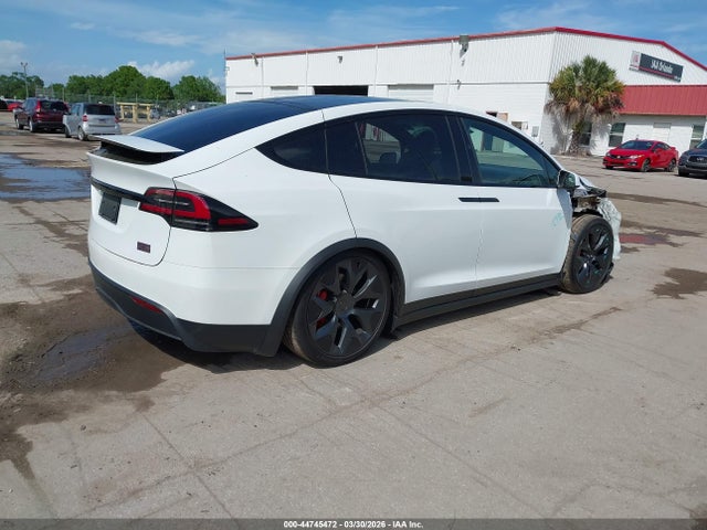 2026 Tesla Model X Plaid მანქანა იყიდება აუქციონზე, vin: 7SAXCBE6XTF483648, აუქციონის ნომერი: 44745472