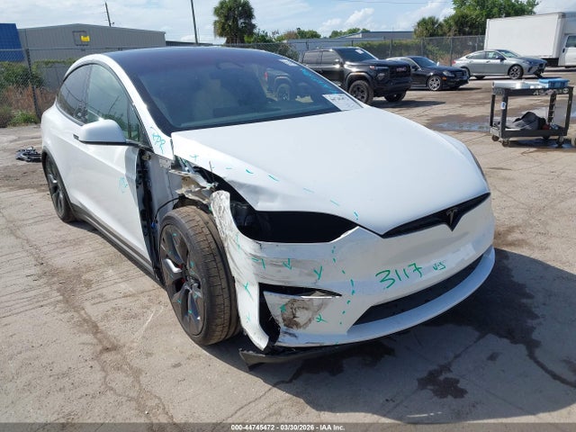2026 Tesla Model X Plaid მანქანა იყიდება აუქციონზე, vin: 7SAXCBE6XTF483648, აუქციონის ნომერი: 44745472