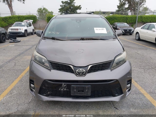 Toyota Sienna Se 8 Passenger 2018 5TDXZ3DC0JS913253 Image 12