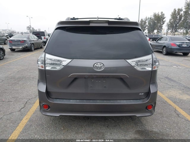 Toyota Sienna Se 8 Passenger 2018 5TDXZ3DC0JS913253 Image 16