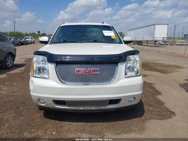 44745491 :رقم المزاد ، 1GKS2MEF2BR259339 vin ، 2011 Gmc Yukon Xl 1500 Denali مزاد بيع