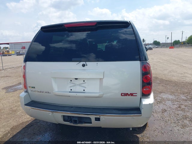 44745491 :رقم المزاد ، 1GKS2MEF2BR259339 vin ، 2011 Gmc Yukon Xl 1500 Denali مزاد بيع