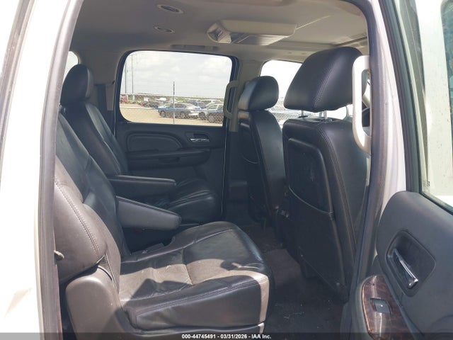 44745491 :رقم المزاد ، 1GKS2MEF2BR259339 vin ، 2011 Gmc Yukon Xl 1500 Denali مزاد بيع