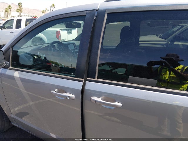 2C4RDGEG3KR519403 Dodge Grand Caravan Gt