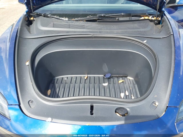 2026 Tesla Model 3 Premium All-wheel Drive მანქანა იყიდება აუქციონზე, vin: 5YJ3E1EB5TF120476, აუქციონის ნომერი: 44745525