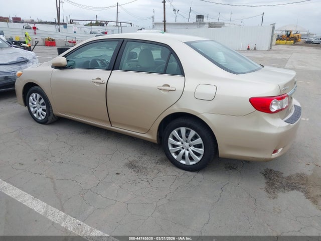 2013 TOYOTA COROLLA 5YFBU4EE2DP208093 Photo 2