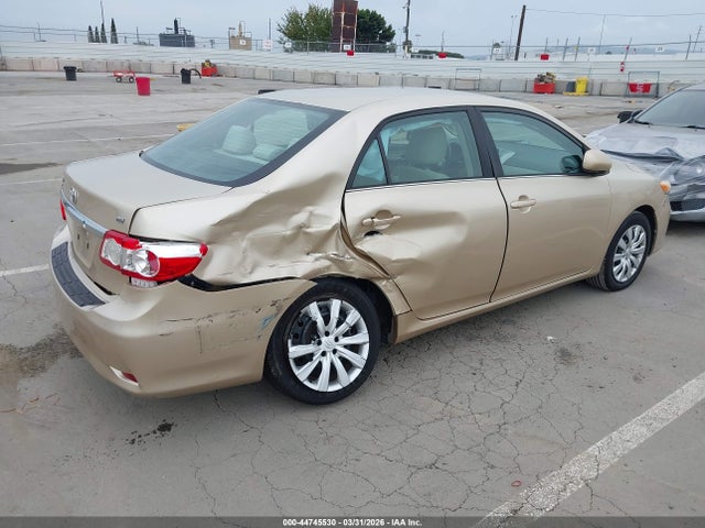 2013 TOYOTA COROLLA 5YFBU4EE2DP208093 Photo 3
