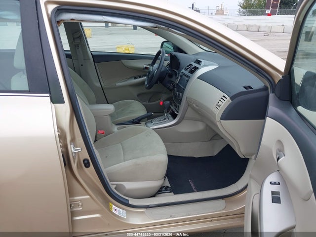 2013 TOYOTA COROLLA 5YFBU4EE2DP208093 Photo 4