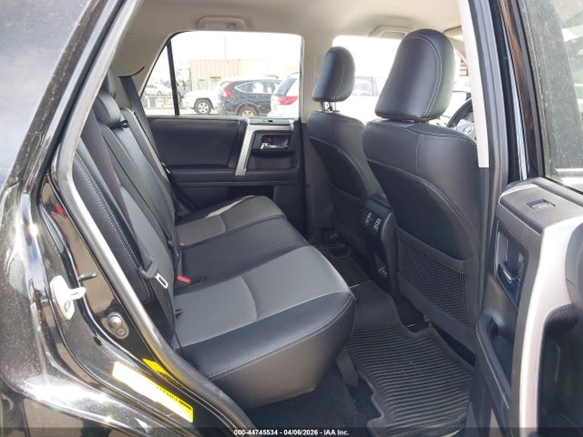 Toyota 4runner 2023 JTEFU5JRXP5300744 Image 8