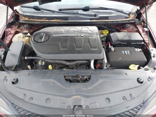 1C3CCCBGXFN589476 Chrysler 200 S
