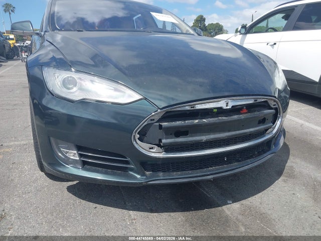 44745569 :رقم المزاد ، 5YJSA1S12EFP48727 vin ، 2014 Tesla Model S مزاد بيع