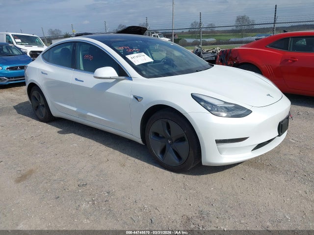 44745570 :رقم المزاد ، 5YJ3E1EB2KF493389 vin ، 2019 Tesla Model 3 Long Range/performance مزاد بيع