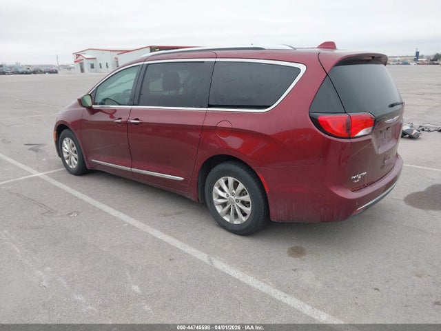 Продаж на аукціоні авто 2018 Chrysler Pacifica Touring L, vin: 2C4RC1BG2JR252211, номер лоту: 44745598