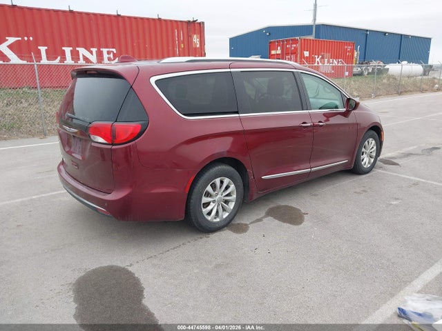 Продаж на аукціоні авто 2018 Chrysler Pacifica Touring L, vin: 2C4RC1BG2JR252211, номер лоту: 44745598