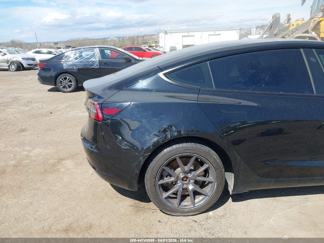 2023 Tesla Model 3 Rear-wheel Drive მანქანა იყიდება აუქციონზე, vin: 5YJ3E1EA6PF543287, აუქციონის ნომერი: 44745599