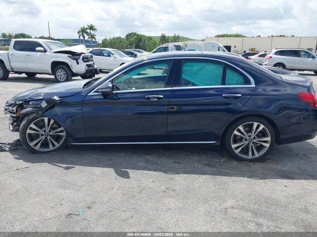Продажа на аукционе авто 2018 Mercedes-benz C 300 4matic, vin: 55SWF4KB4JU279274, номер лота: 44745605