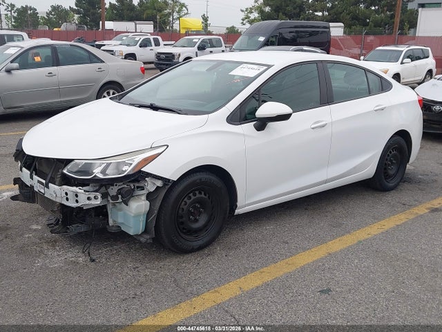 Chevrolet Cruze Ls Auto 2018 1G1BC5SM3J7184025 Image 2