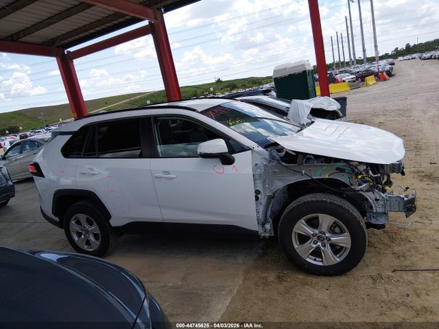 Продажа на аукционе авто 2020 Toyota Rav4 Xle, vin: 2T3W1RFV2LC055856, номер лота: 44745625