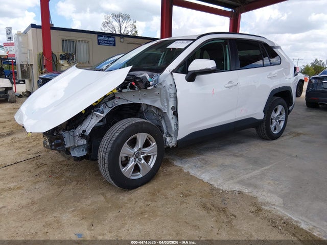 Продажа на аукционе авто 2020 Toyota Rav4 Xle, vin: 2T3W1RFV2LC055856, номер лота: 44745625