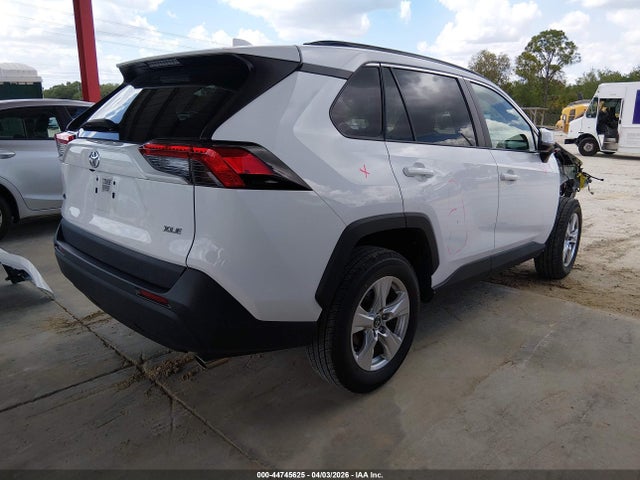 Продажа на аукционе авто 2020 Toyota Rav4 Xle, vin: 2T3W1RFV2LC055856, номер лота: 44745625