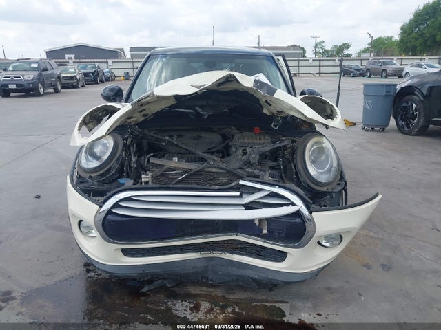 2015 Mini Hardtop Cooper მანქანა იყიდება აუქციონზე, vin: WMWXS5C59FT828856, აუქციონის ნომერი: 44745631