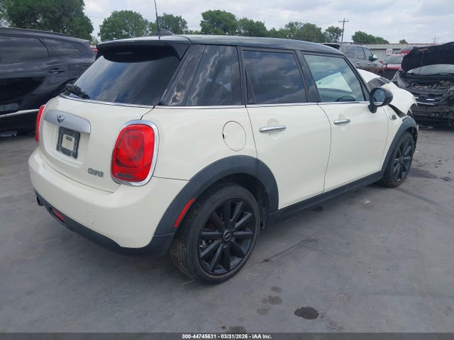 2015 Mini Hardtop Cooper მანქანა იყიდება აუქციონზე, vin: WMWXS5C59FT828856, აუქციონის ნომერი: 44745631