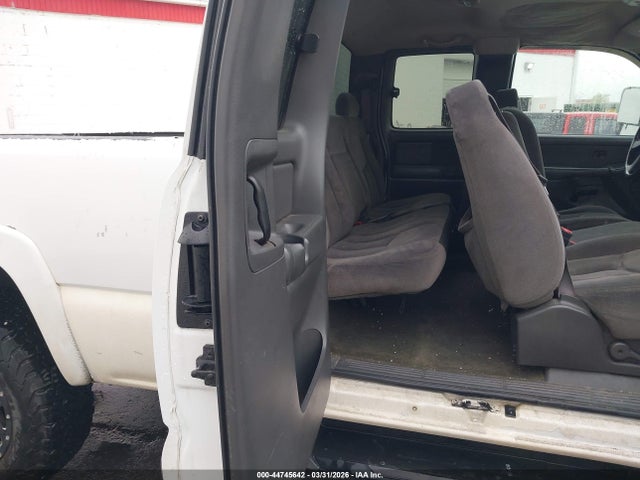 2003 Gmc Sierra 2500hd Sle/slt მანქანა იყიდება აუქციონზე, vin: 1GTHK29UX3E181047, აუქციონის ნომერი: 44745642