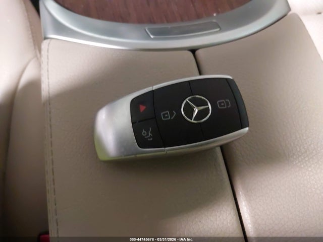 2021 Mercedes-benz C 300 4matic მანქანა იყიდება აუქციონზე, vin: W1KWF8EBXMR650513, აუქციონის ნომერი: 44745678