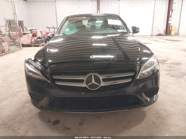 2021 Mercedes-benz C 300 4matic მანქანა იყიდება აუქციონზე, vin: W1KWF8EBXMR650513, აუქციონის ნომერი: 44745678