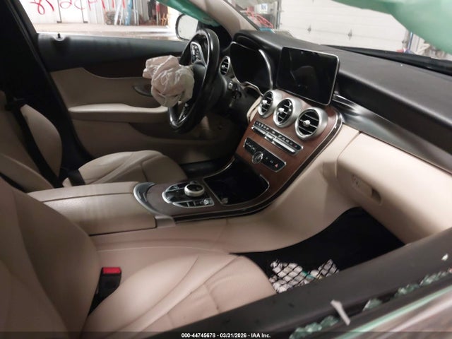 2021 Mercedes-benz C 300 4matic მანქანა იყიდება აუქციონზე, vin: W1KWF8EBXMR650513, აუქციონის ნომერი: 44745678