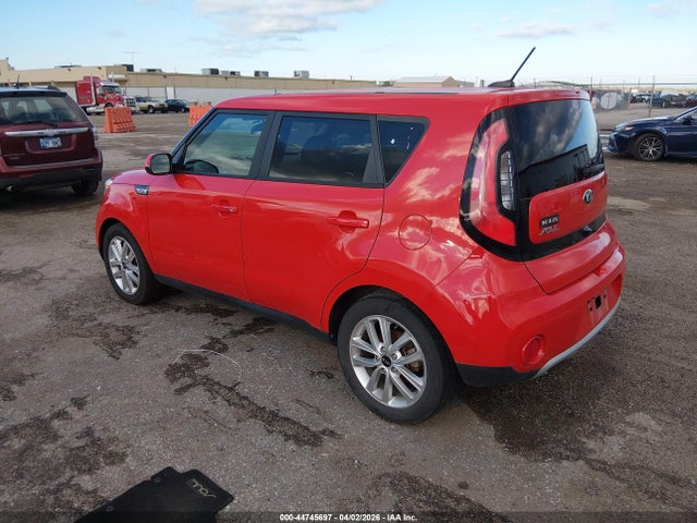 44745697 :رقم المزاد ، KNDJP3A54H7444710 vin ، 2017 Kia Soul + مزاد بيع
