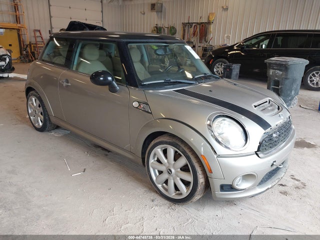 2010 MINI COOPER S WMWMF7C50ATZ70749