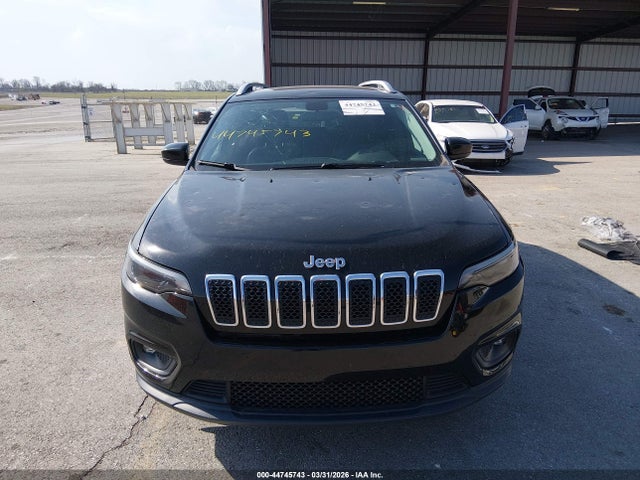 44745743 :رقم المزاد ، 1C4PJMLB2KD150574 vin ، 2019 Jeep Cherokee Latitude Plus 4x4 مزاد بيع