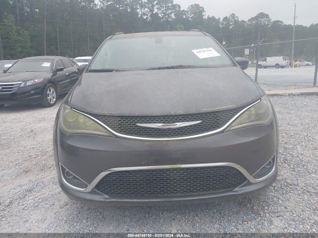 44745750 :رقم المزاد ، 2C4RC1BG9HR809609 vin ، 2017 Chrysler Pacifica Touring-l مزاد بيع