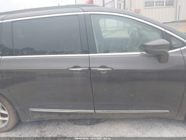 44745750 :رقم المزاد ، 2C4RC1BG9HR809609 vin ، 2017 Chrysler Pacifica Touring-l مزاد بيع