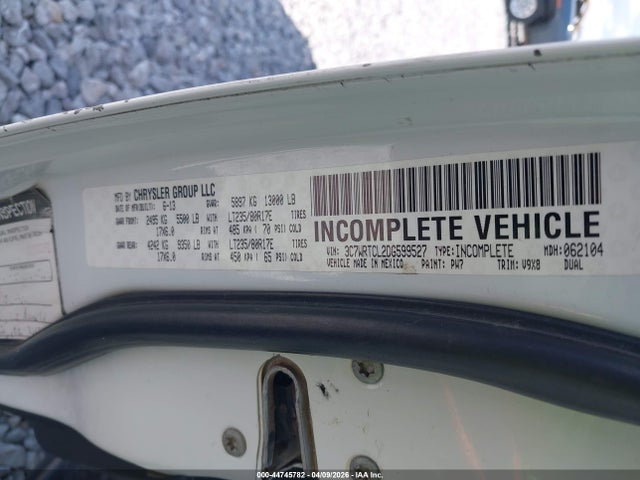 44745782 :رقم المزاد ، 3C7WRTCL2DG599527 vin ، 2013 Ram 3500 Chassis Tradesman/slt/laramie مزاد بيع