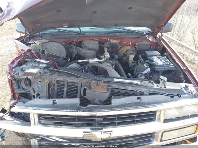 1998 Chevrolet Suburban 1500 მანქანა იყიდება აუქციონზე, vin: 1GNFK16R4WJ354159, აუქციონის ნომერი: 44745787
