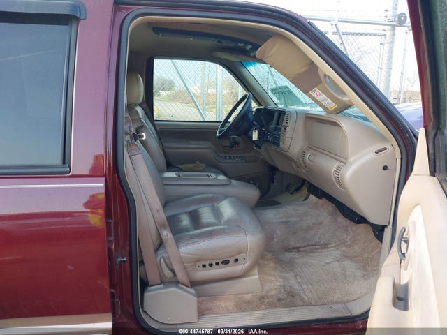 1998 Chevrolet Suburban 1500 მანქანა იყიდება აუქციონზე, vin: 1GNFK16R4WJ354159, აუქციონის ნომერი: 44745787