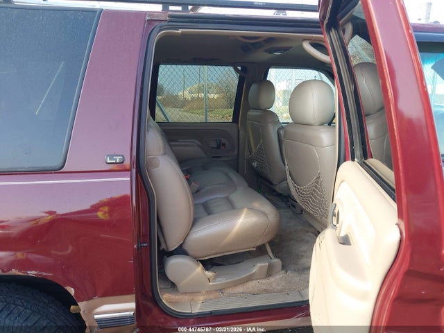 1998 Chevrolet Suburban 1500 მანქანა იყიდება აუქციონზე, vin: 1GNFK16R4WJ354159, აუქციონის ნომერი: 44745787