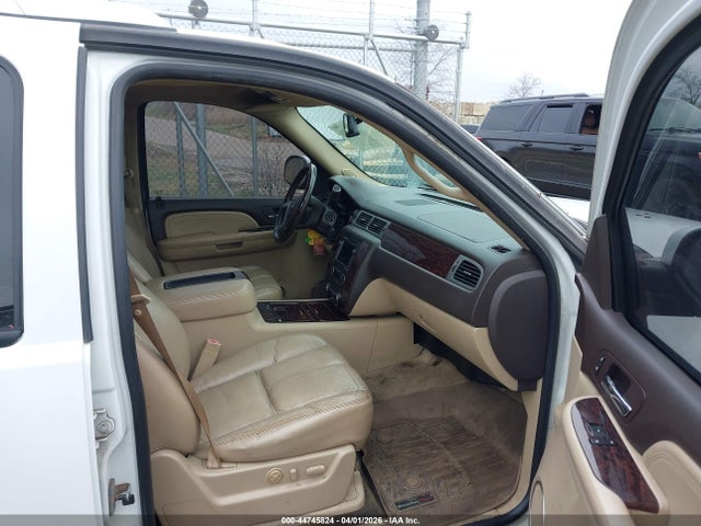 44745824 :رقم المزاد ، 1GKFK66808J238381 vin ، 2008 Gmc Yukon Xl 1500 Denali مزاد بيع