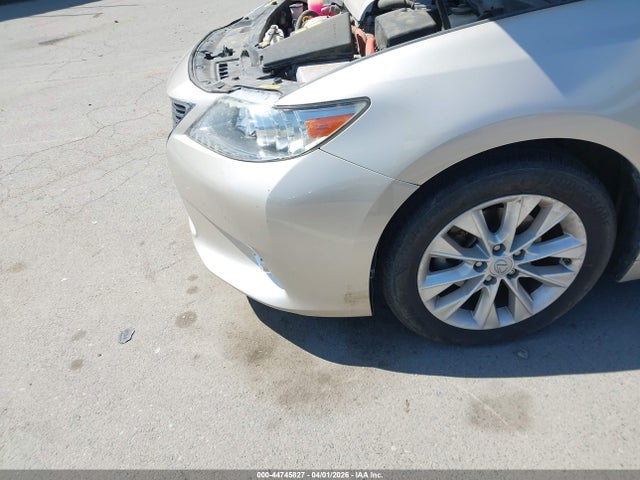 JTHBW1GG1E2070570 Lexus ES 300H