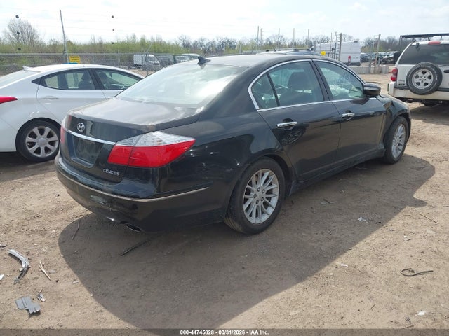44745828 :رقم المزاد ، KMHGC4DE1AU100133 vin ، 2010 Hyundai Genesis 3.8 مزاد بيع