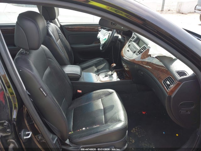 44745828 :رقم المزاد ، KMHGC4DE1AU100133 vin ، 2010 Hyundai Genesis 3.8 مزاد بيع