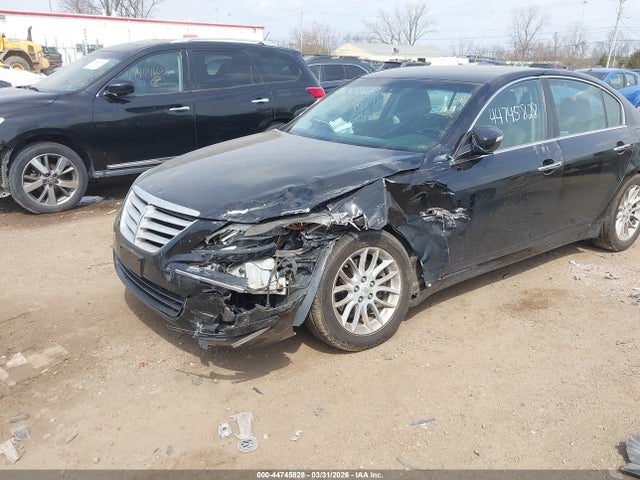 44745828 :رقم المزاد ، KMHGC4DE1AU100133 vin ، 2010 Hyundai Genesis 3.8 مزاد بيع