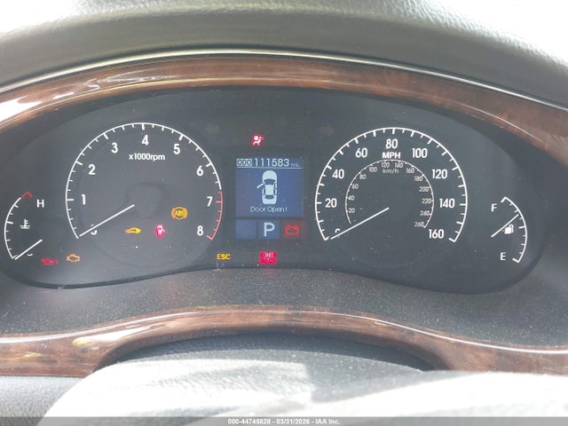 44745828 :رقم المزاد ، KMHGC4DE1AU100133 vin ، 2010 Hyundai Genesis 3.8 مزاد بيع
