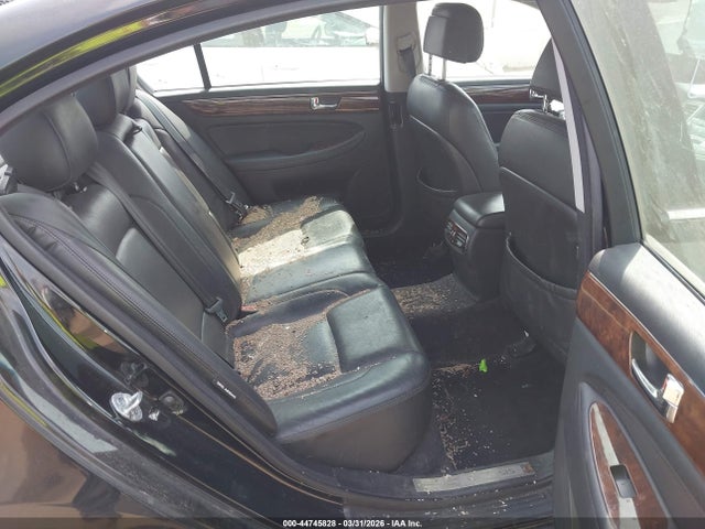 44745828 :رقم المزاد ، KMHGC4DE1AU100133 vin ، 2010 Hyundai Genesis 3.8 مزاد بيع