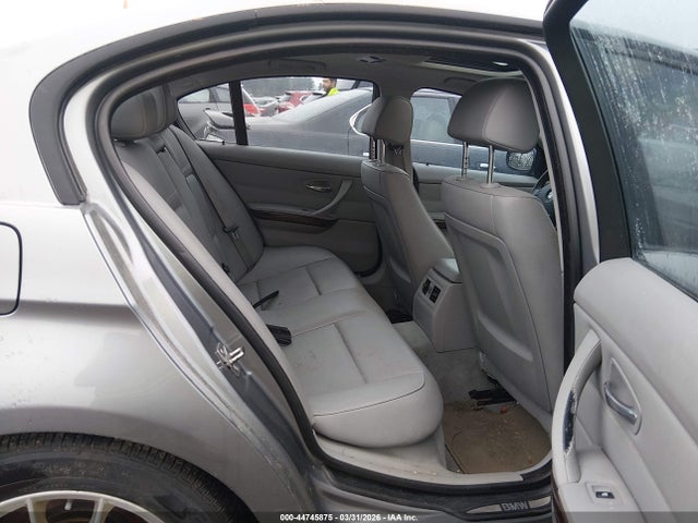 44745875 :رقم المزاد ، WBAPH5G55ANM36494 vin ، 2010 Bmw 328i مزاد بيع