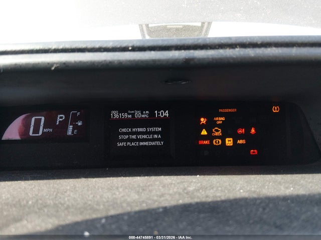 JTDKDTB32F1103249 Toyota Prius C One