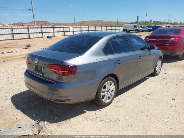 2018 VOLKSWAGEN JETTA 3VW2B7AJ7JM240449 Photo 3