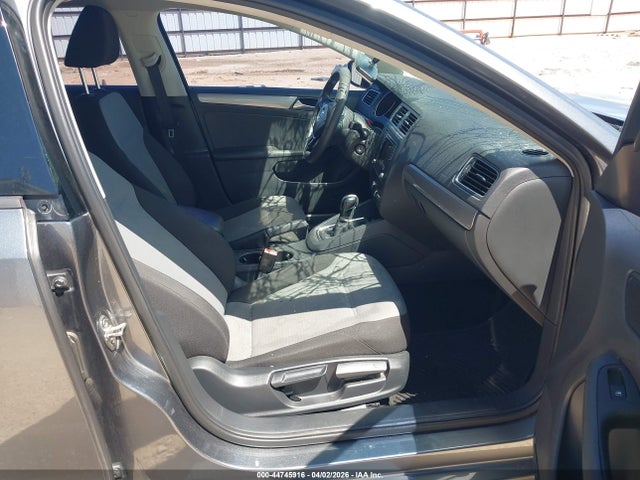 2018 VOLKSWAGEN JETTA 3VW2B7AJ7JM240449 Photo 4